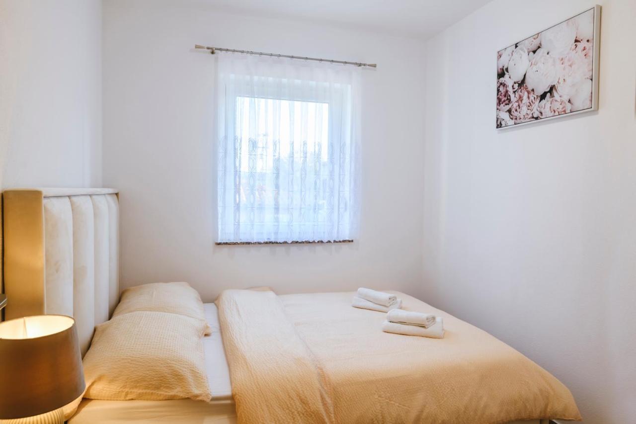 Apartments Mirela كوبر المظهر الخارجي الصورة
